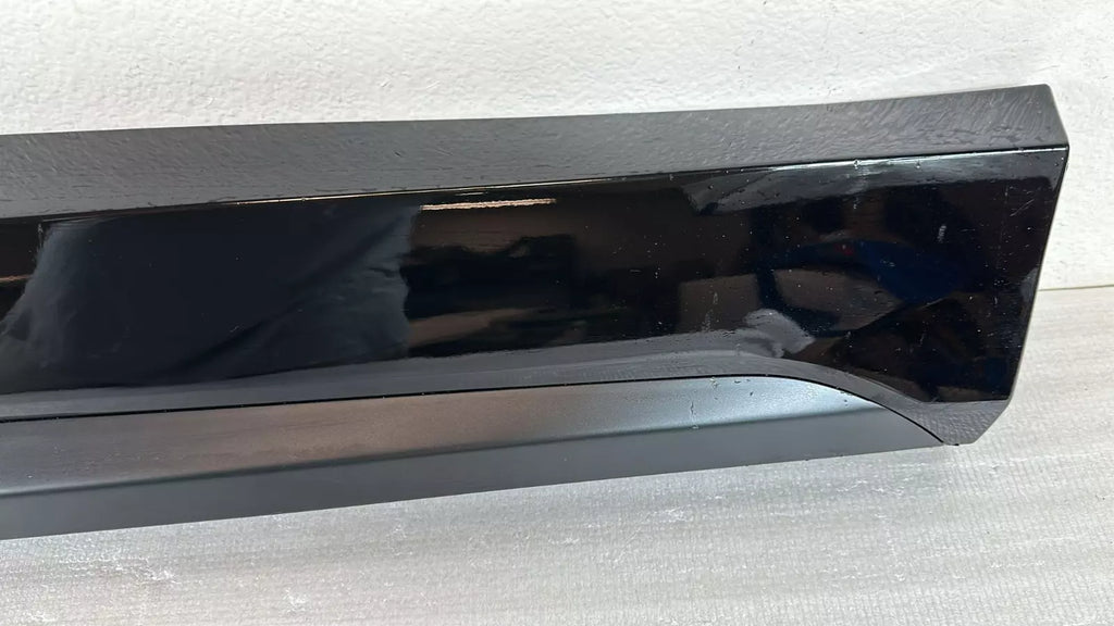 FRONT Door Lower Molding Right Black Tucson N-Line 21-22 HYBRID 23-24 87722N9CA0