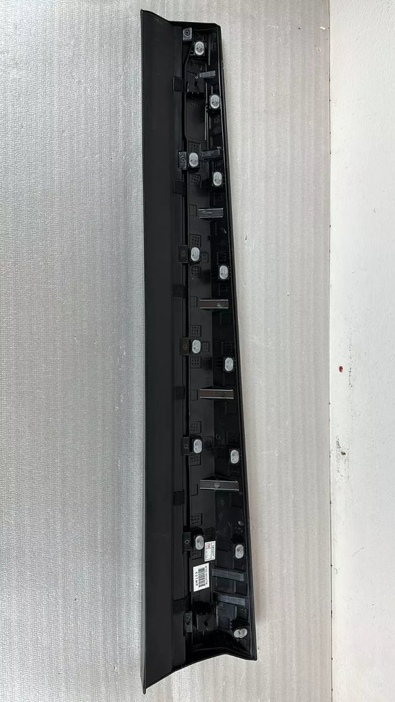 FRONT Door Lower Molding Right Black Tucson N-Line 21-22 HYBRID 23-24 87722N9CA0