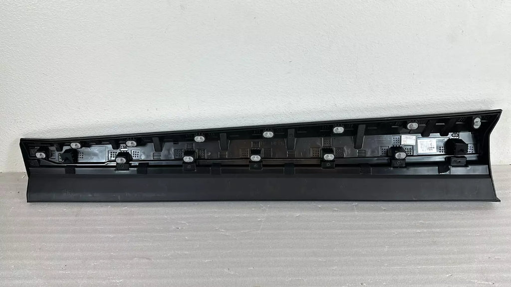 FRONT Door Lower Molding Right Black Tucson N-Line 21-22 HYBRID 23-24 87722N9CA0