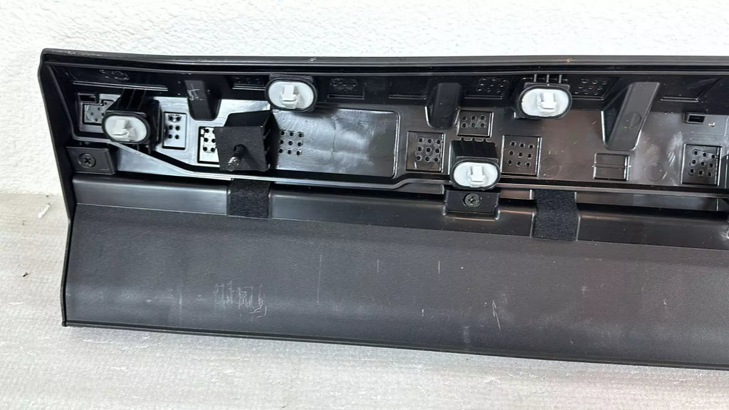 FRONT Door Lower Molding Right Black Tucson N-Line 21-22 HYBRID 23-24 87722N9CA0