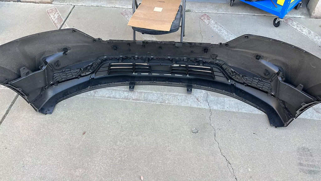 2022 - 2024 KIA CARNIVAL FRONT BUMPER W / Hole Sensor ⭐GENUINE⭐ 86511R0000