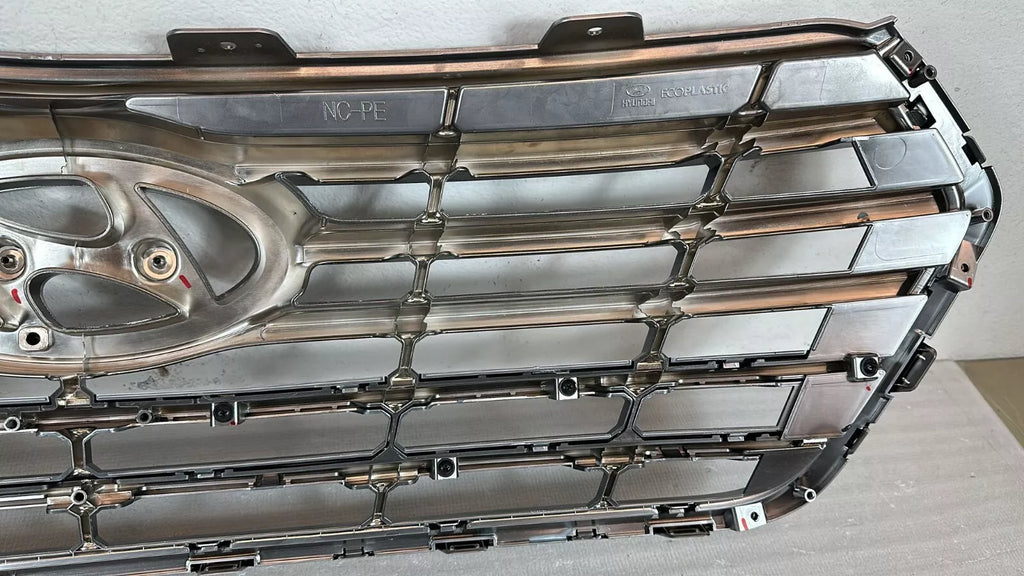 2017-2019 Hyundai Santa Fe ⭐GENUINE⭐ Front Bumper Radiator Grille 86351B8BA0