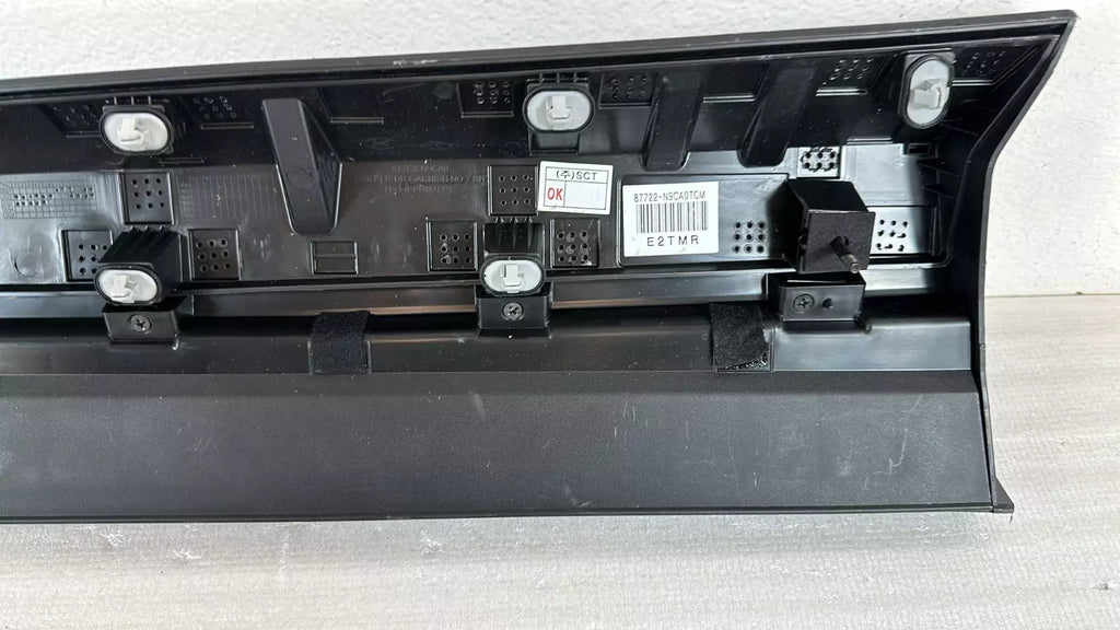 FRONT Door Lower Molding Right Black Tucson N-Line 21-22 HYBRID 23-24 87722N9CA0