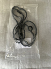 Load image into Gallery viewer, GENUINE Valve Cover Gasket Rocker Economy for Hyundai SantaFe 21-23 224412S000