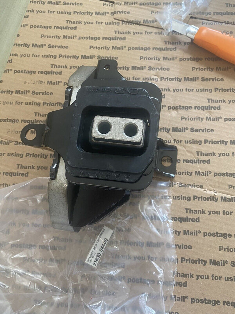 BRACKET ASSY-TRANSMISSION MTG SONATA 2016-18 Optima 1.7L DIESEL 21830D4400