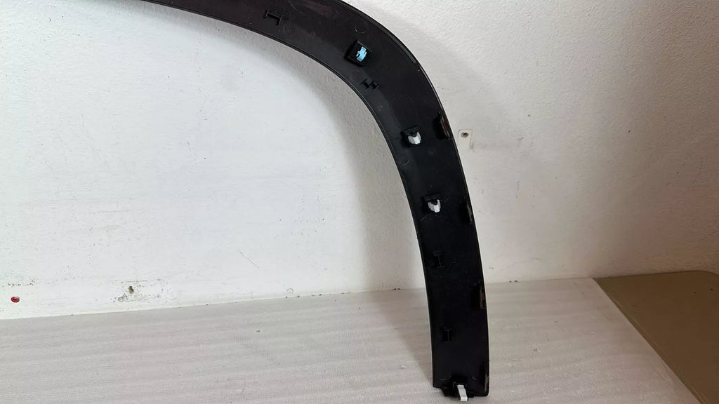 2022-2023 Hyundai Tucson⭐GENUINE⭐ FRONT Fender Wheel Molding LEFT 87711N9CA0 R2P