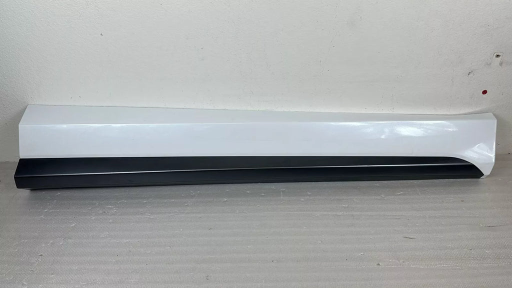 FRONT Door Lower Molding Right Tucson N-Line 21-22 HYBRID 23-24 87722N9CA0 TW3