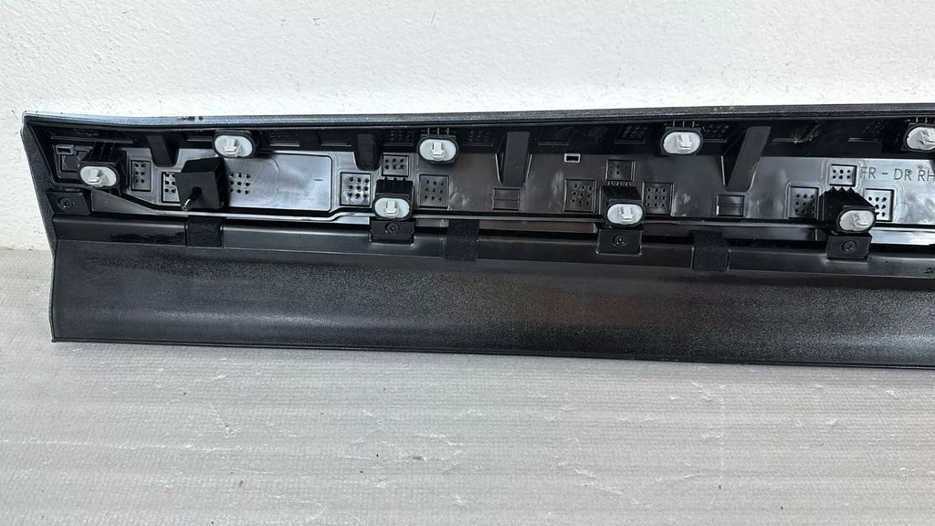 FRONT Door Lower Molding Right Tucson N-Line 21-22 HYBRID 23-24 87722N9CA0 TW3