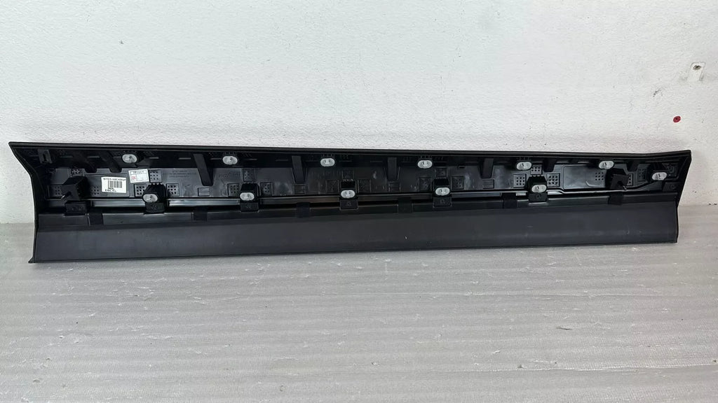 FRONT Door Lower Molding LEFT For Tucson N-Line 21-22 HYBRID 23-24 87721N9CA0R2P