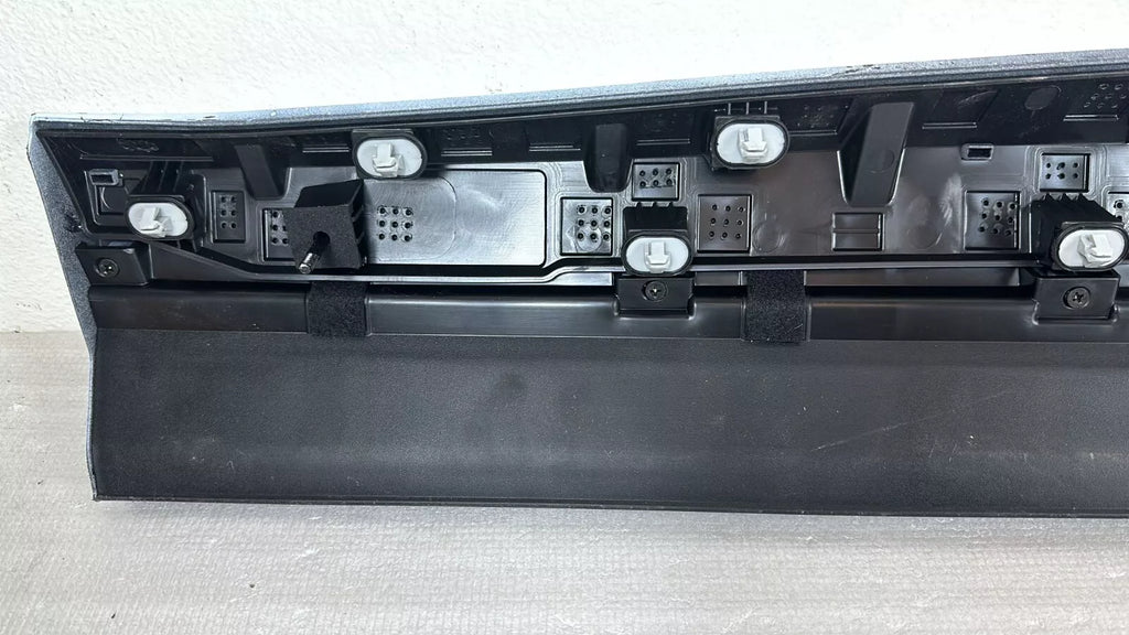 FRONT Door Lower Molding Right Tucson N-Line 21-22 HYBRID 23-24 87722N9CA0 TW3