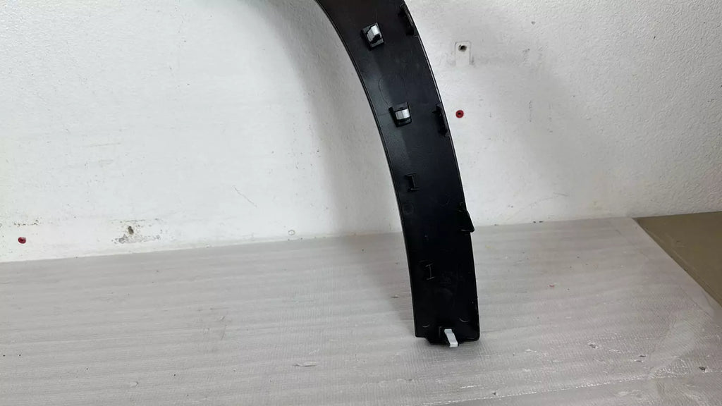 2022-2023 Hyundai Tucson ⭐ GENUINE ⭐ FRONT Fender Wheel Molding LEFT 87711N9CA0