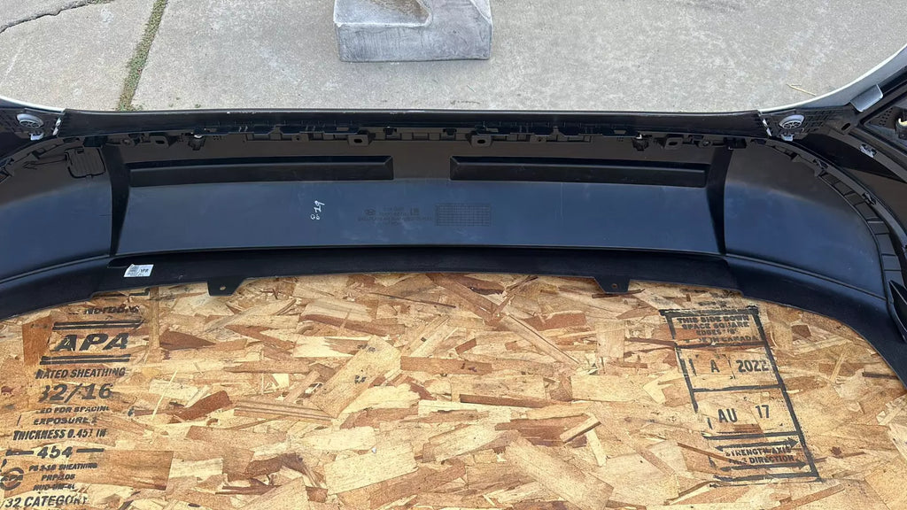 2024 Hyundai KONA LIMITED REAR BUMPER WITH SENSOR HOLE ⭐OEM⭐ 86650BE020