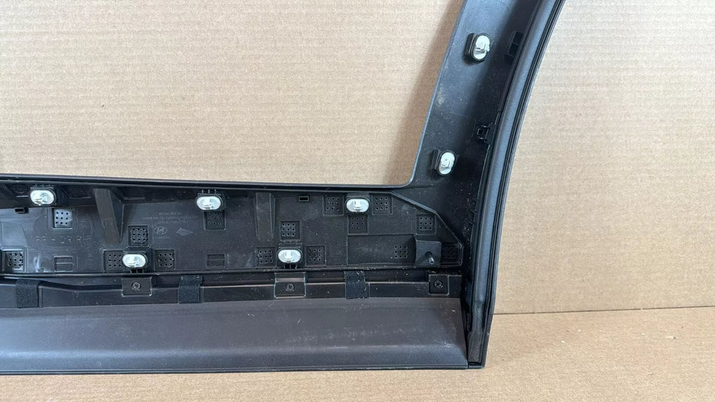 22-23 Tucson N-Line ⭐OEM⭐ REAR Door Lower Molding Right PASSEN 87732N9CA0 R4G