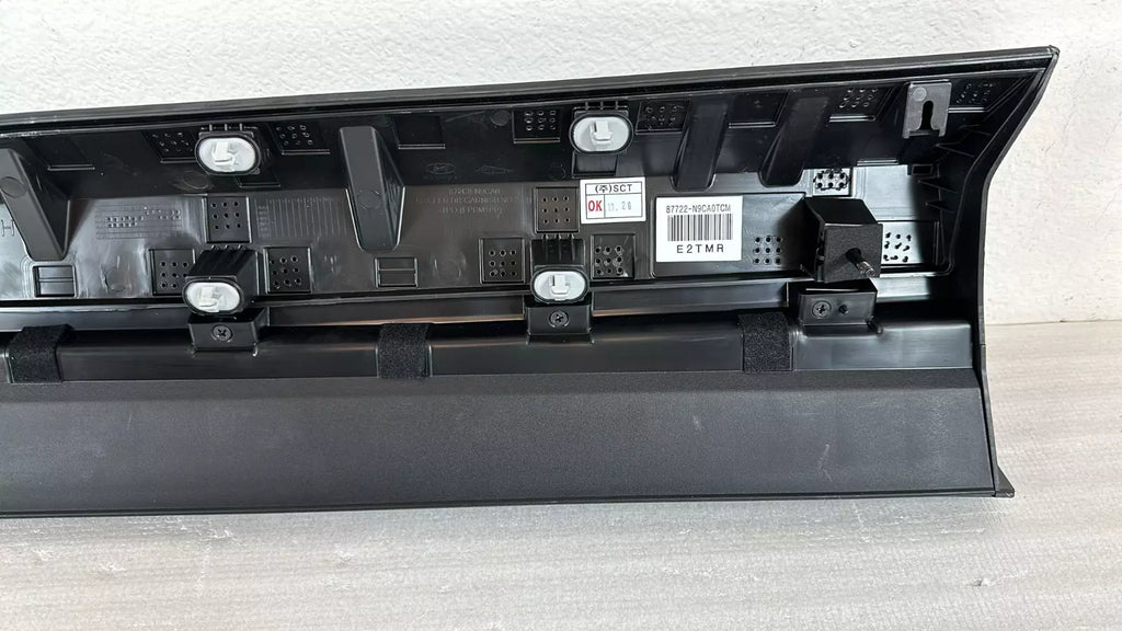 FRONT Door Lower Molding Right Black Tucson N-Line 21-22 HYBRID 23-24 87722N9CA0