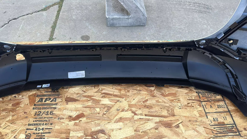 2024 Hyundai KONA LIMITED REAR BUMPER WITH SENSOR HOLE ⭐OEM⭐ 86650BE020