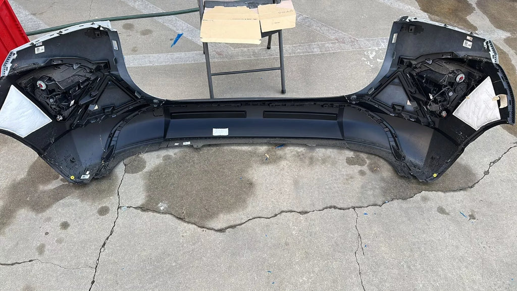 2024 Hyundai KONA LIMITED REAR BUMPER WITH SENSOR HOLE ⭐OEM⭐ 86650BE020