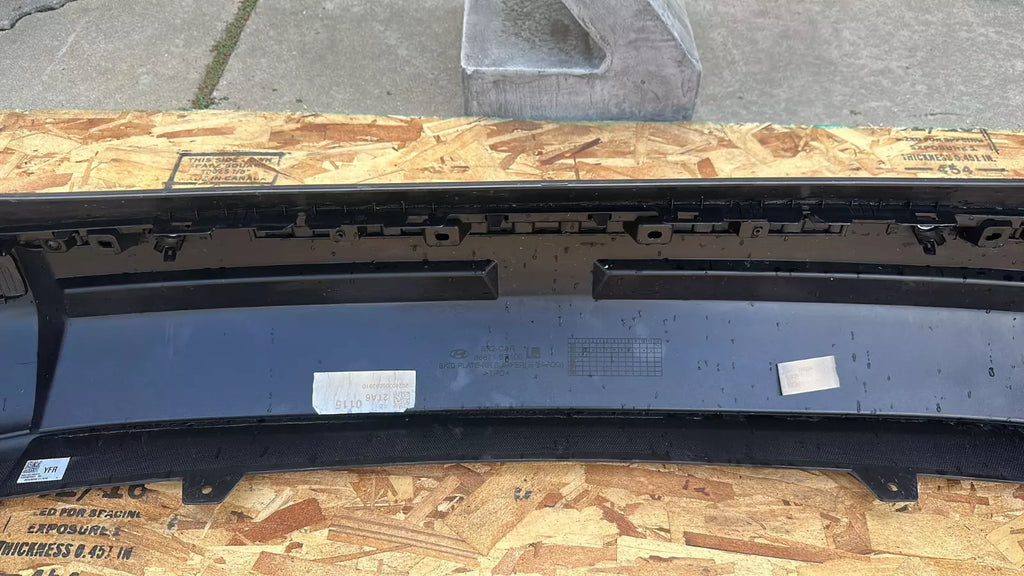 2024 Hyundai KONA LIMITED REAR BUMPER WITH SENSOR HOLE ⭐OEM⭐ 86650BE020