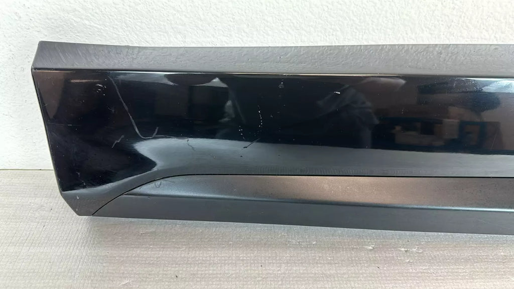 FRONT Door Lower Molding LEFT Black Tucson N-Line 21-22 HYBRID 23-24 87721N9CA0