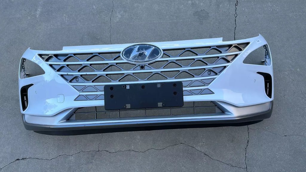 2023 HYUNDAI NEXO LIMITED ⭐GENUINE⭐ FRONT BUMPER W / CAMERA