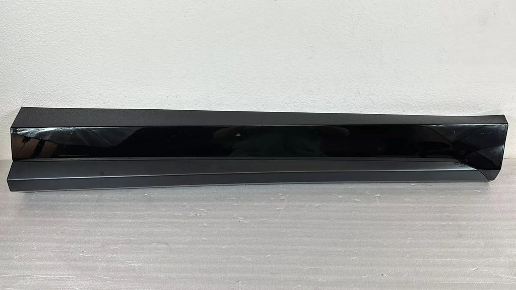 FRONT Door Lower Molding Right Black Tucson N-Line 21-22 HYBRID 23-24 87722N9CA0