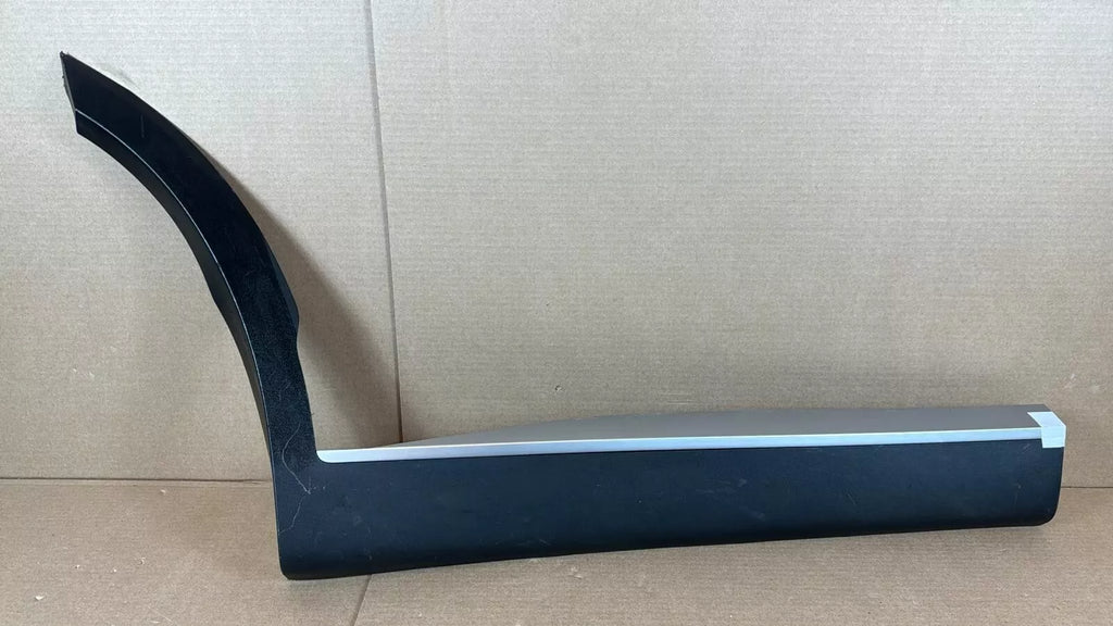 2020-2022 Palisade ⭐GENUINE⭐ REAR Door Lower Molding RIGHT SIDE 87732S8000