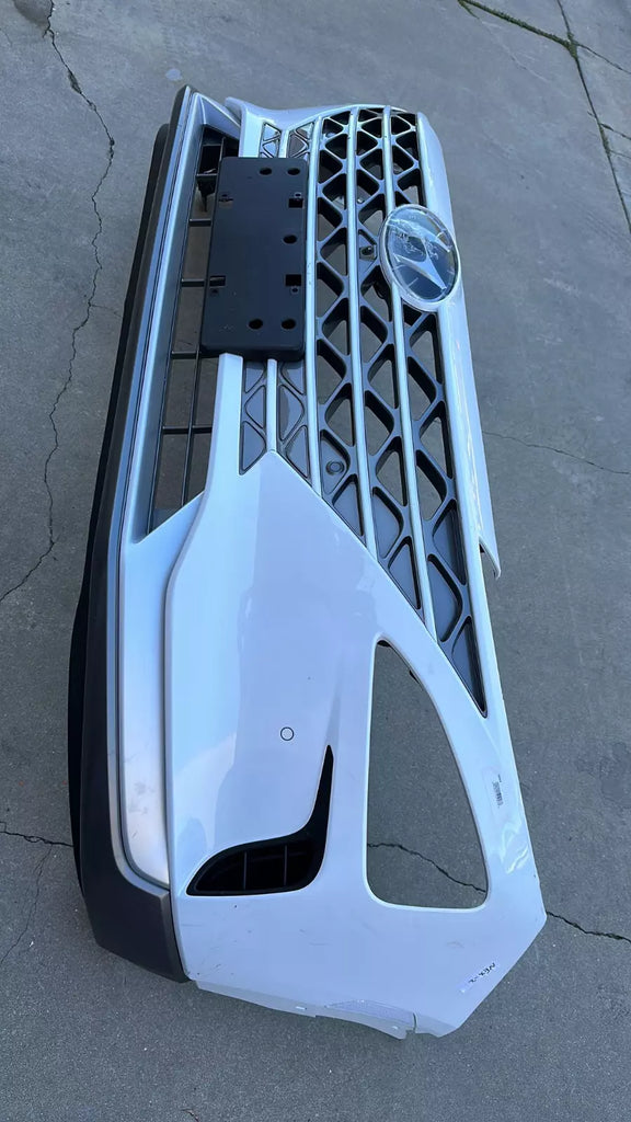 2023 HYUNDAI NEXO LIMITED ⭐GENUINE⭐ FRONT BUMPER W / CAMERA