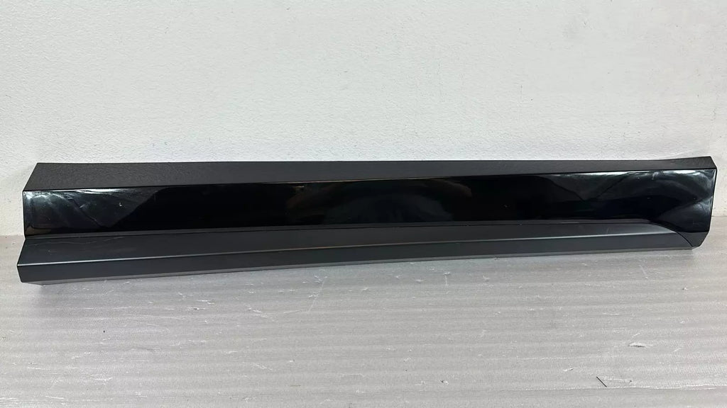 FRONT Door Lower Molding Right Black Tucson N-Line 21-22 HYBRID 23-24 87722N9CA0