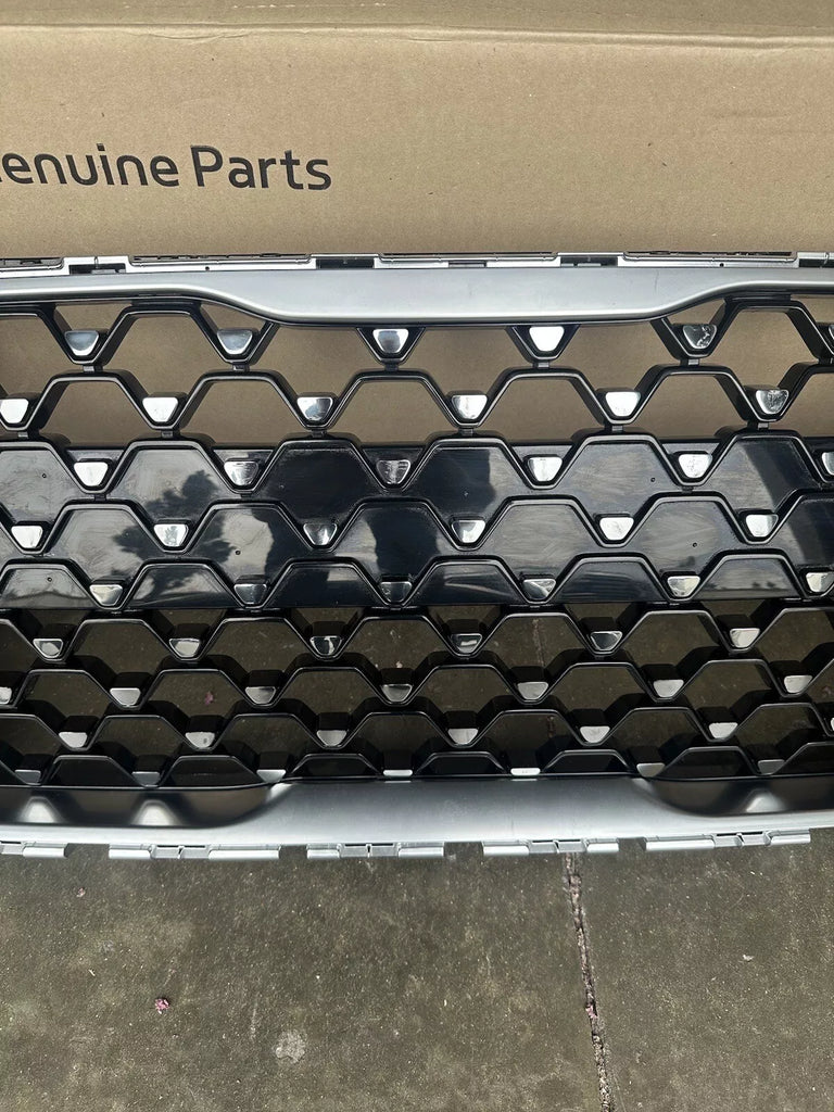 Genuine 2020 2021 2022 Kia Soul Front Grille 86531K0020