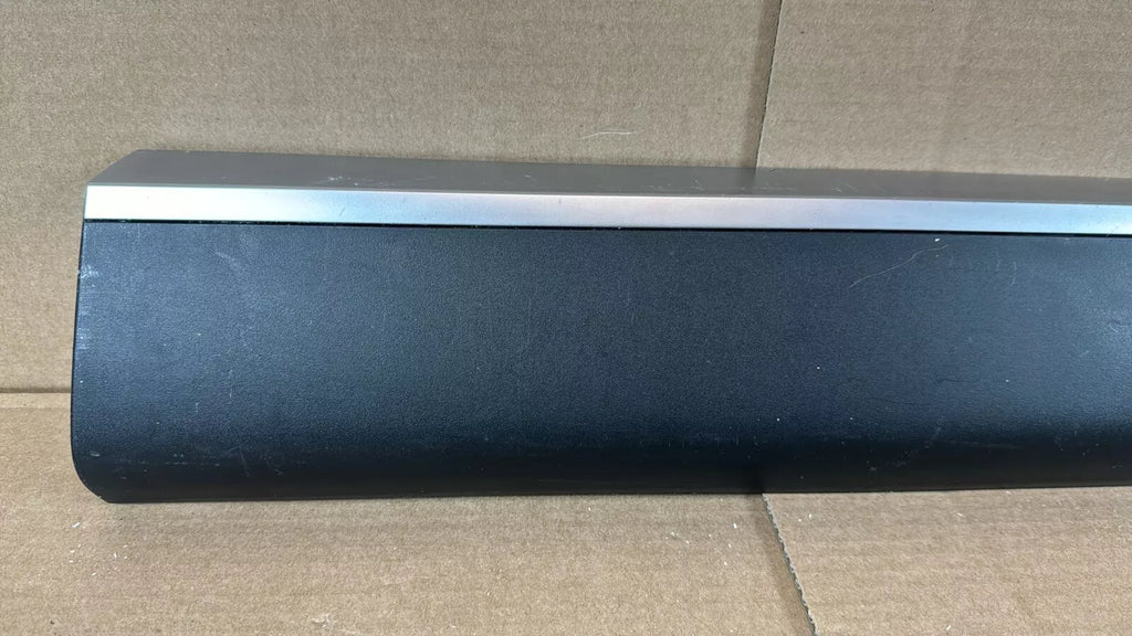 ⭐OEM⭐ Front Door Lower Molding Garnish RIGHT For 20-2022 Palisade 87722S8000 SPC