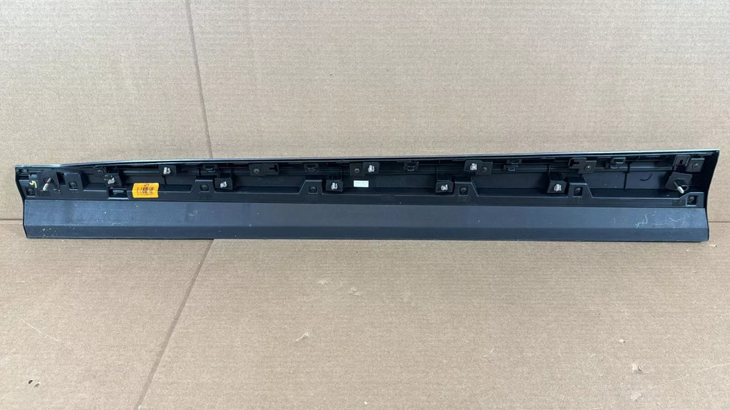 ⭐OEM⭐ Front Door Lower Molding Garnish RIGHT For 20-2022 Palisade 87722S8000 SPC