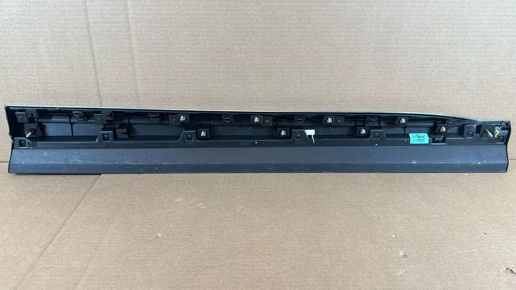 ⭐OEM⭐ FRONT Door Lower Molding Left Driver for PALISADE 2020-2022 87721S8000 SPC