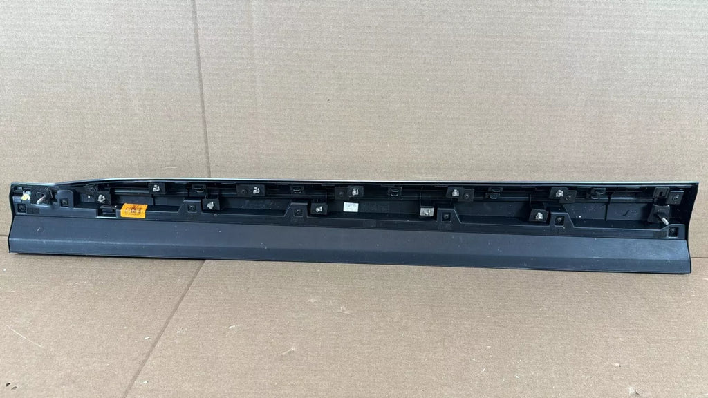 ⭐OEM⭐ Front Door Lower Molding Garnish RIGHT For 20-2022 Palisade 87722S8000 SPC