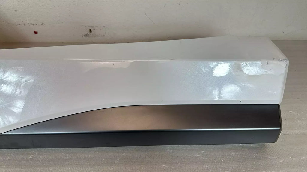 22-23 Tucson N-Line ⭐GENUINE⭐ REAR Door Lower Molding RIGHT SIDE 87732N9CA0 TW3