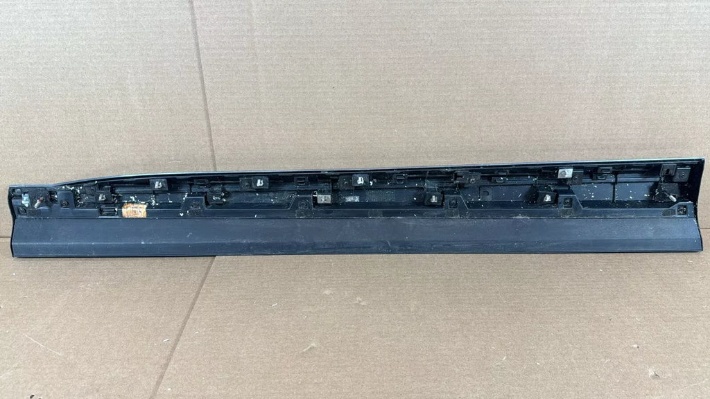 ⭐OEM⭐ Front Door Lower Molding Garnish RIGHT For 20-2022 Palisade 87722S8000 SPC