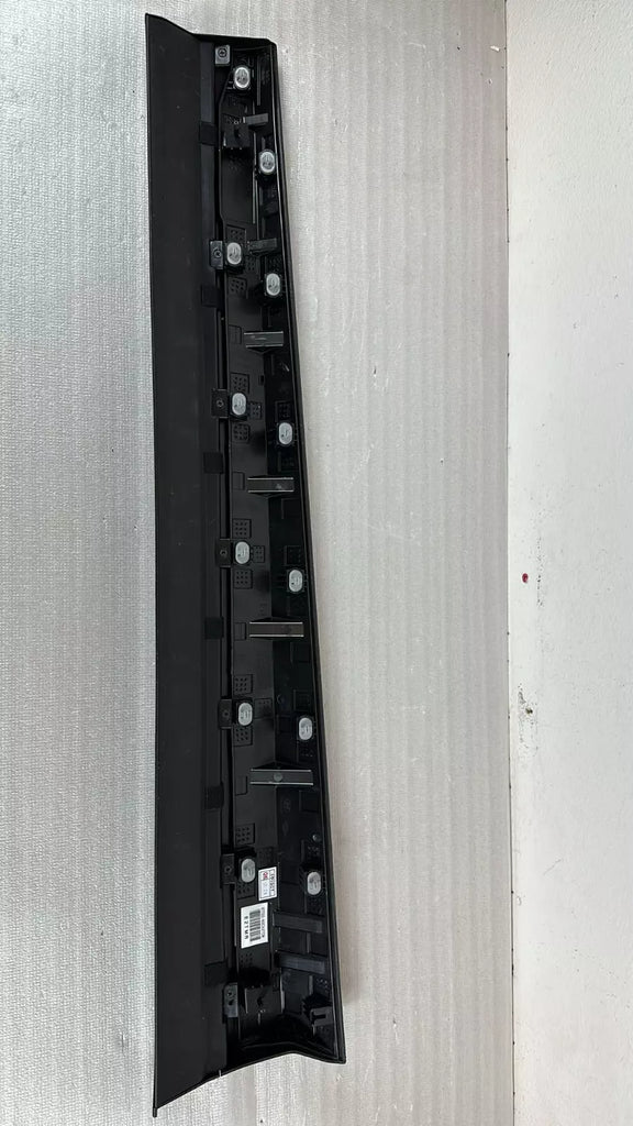 FRONT Door Lower Molding Right Black Tucson N-Line 21-22 HYBRID 23-24 87722N9CA0