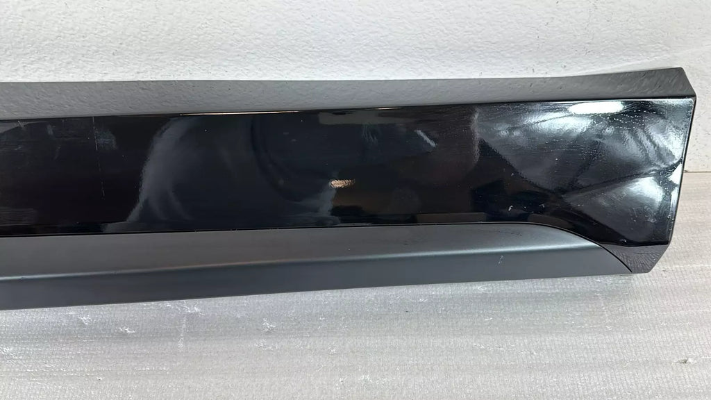 FRONT Door Lower Molding Right Black Tucson N-Line 21-22 HYBRID 23-24 87722N9CA0