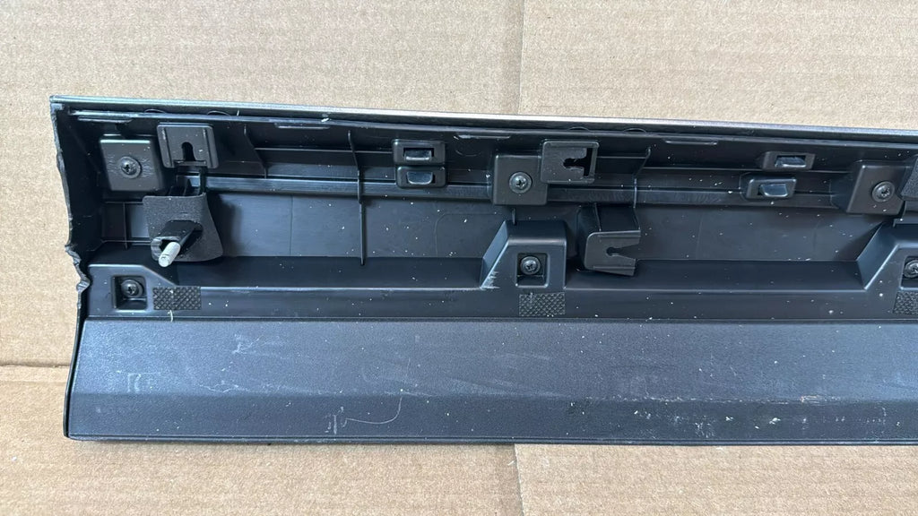 ⭐OEM⭐ FRONT Door Lower Molding Left Driver for PALISADE 2020-2022 87721S8000 SPC