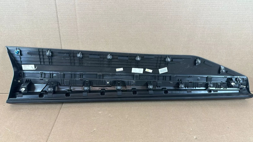 2022-2024 IONIQ 5 Limite ⭐ OEM ⭐ FRONT Door Lower Molding Left GRAY ⭐ 87721GI100