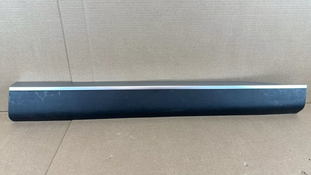 ⭐OEM⭐ Front Door Lower Molding Garnish RIGHT For 20-2022 Palisade 87722S8000 SPC