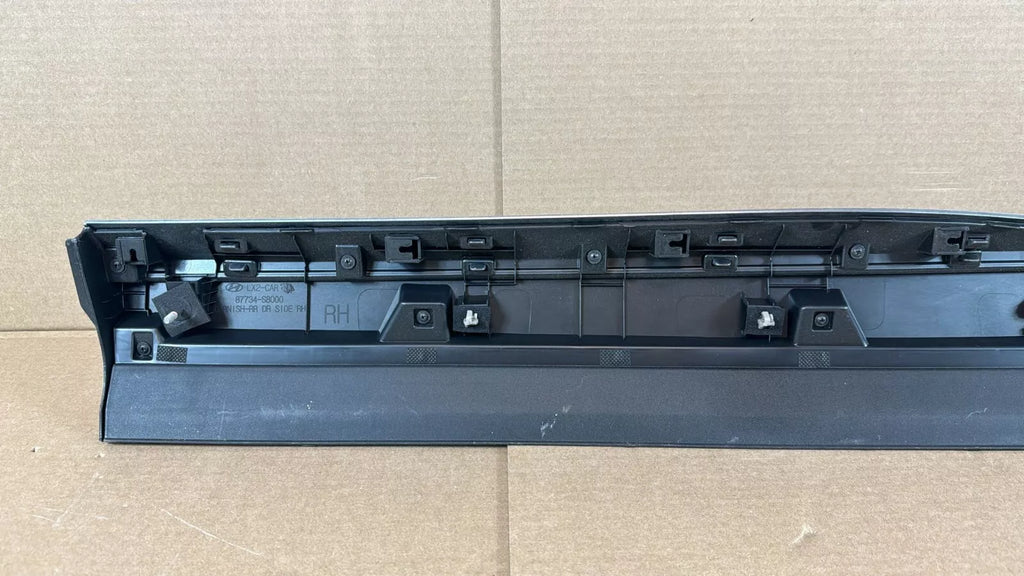 ⭐ REAR Door Lower Molding Right PASSENGER Palisade 20-2022 ⭐ OEM⭐ 87732S8000 SPC