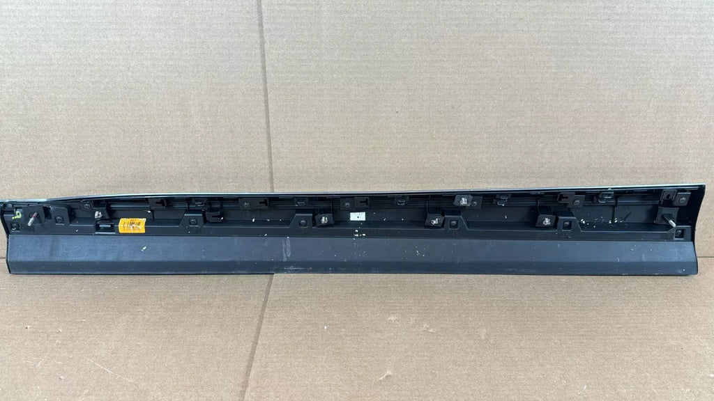 ⭐OEM⭐ Front Door Lower Molding Garnish RIGHT For 20-2022 Palisade 87722S8000 SPC