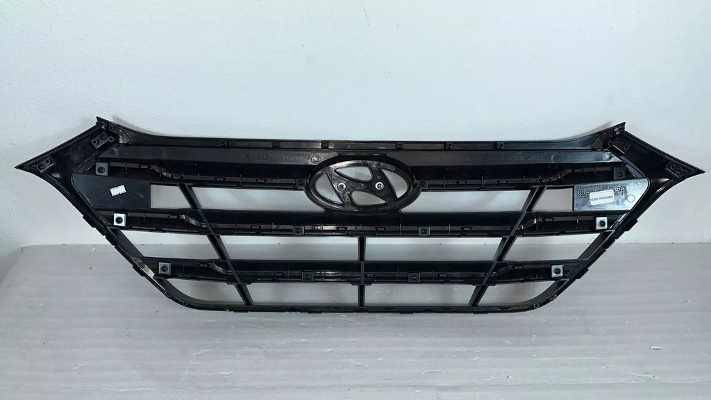 2016-2018 Hyundai Tucson Front Upper Bumper Grille Grill W/ EMBLEM 86350D3000RAM