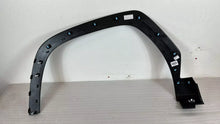 Load image into Gallery viewer, 2022-2023 Hyundai Tucson⭐GENUINE⭐ FRONT Fender Wheel Molding RIGHT 87712N9CA0TCM