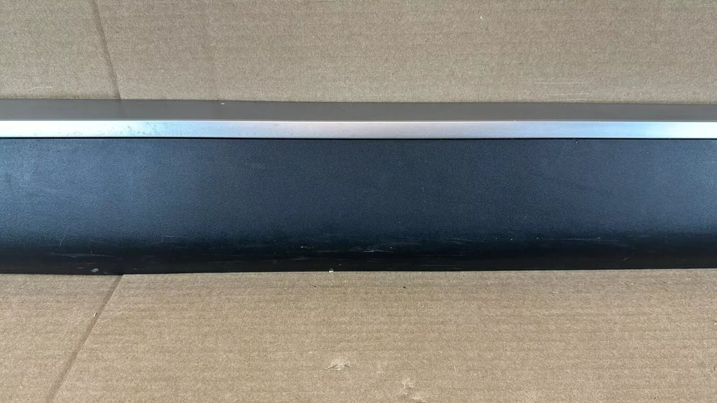 ⭐OEM⭐ Front Door Lower Molding Garnish RIGHT For 20-2022 Palisade 87722S8000 SPC