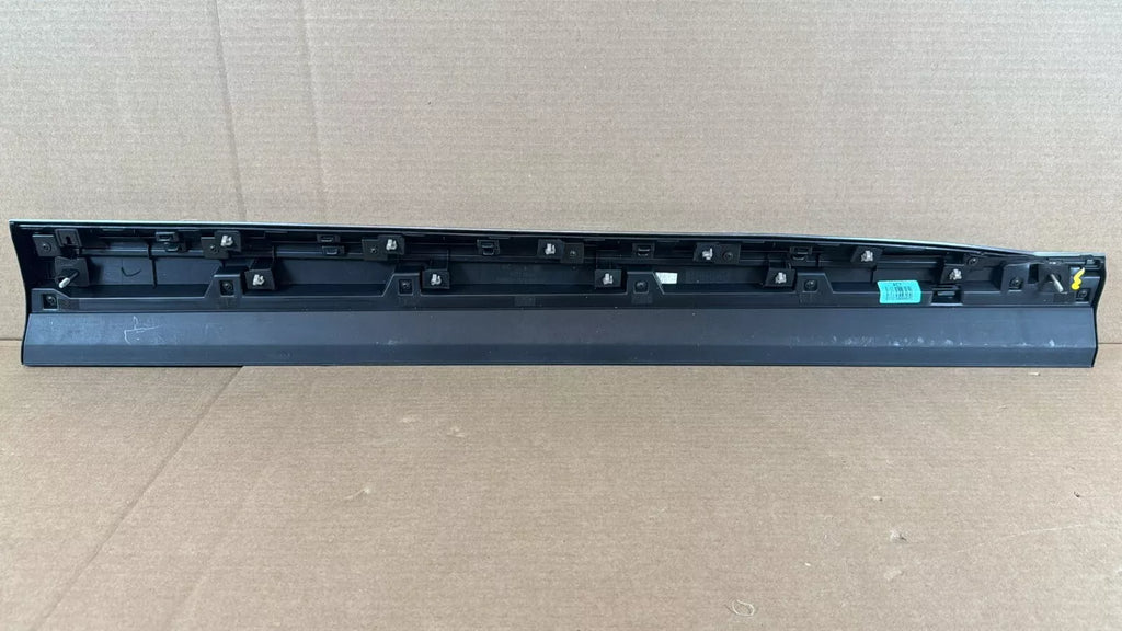 ⭐OEM⭐ FRONT Door Lower Molding Left Driver For PALISADE 2020-2022 87721S8000 SPC