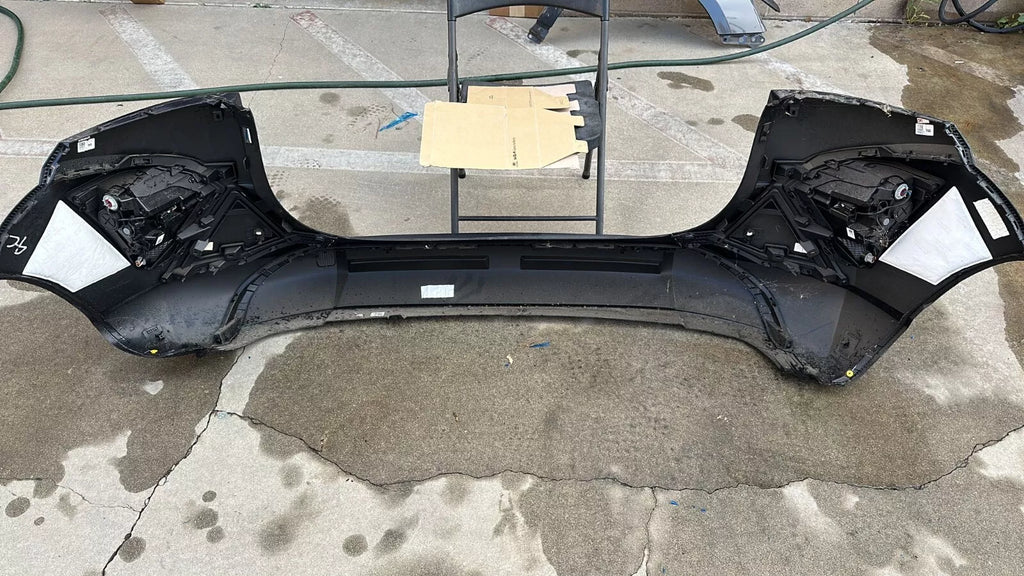 2024 Hyundai KONA LIMITED REAR BUMPER WITH SENSOR HOLE ⭐OEM⭐ 86650BE020