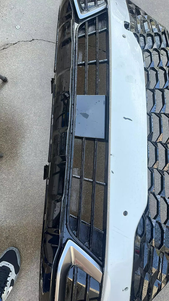 2022 2024 kia Sportage Prestige Front bumper with grille without camera whole