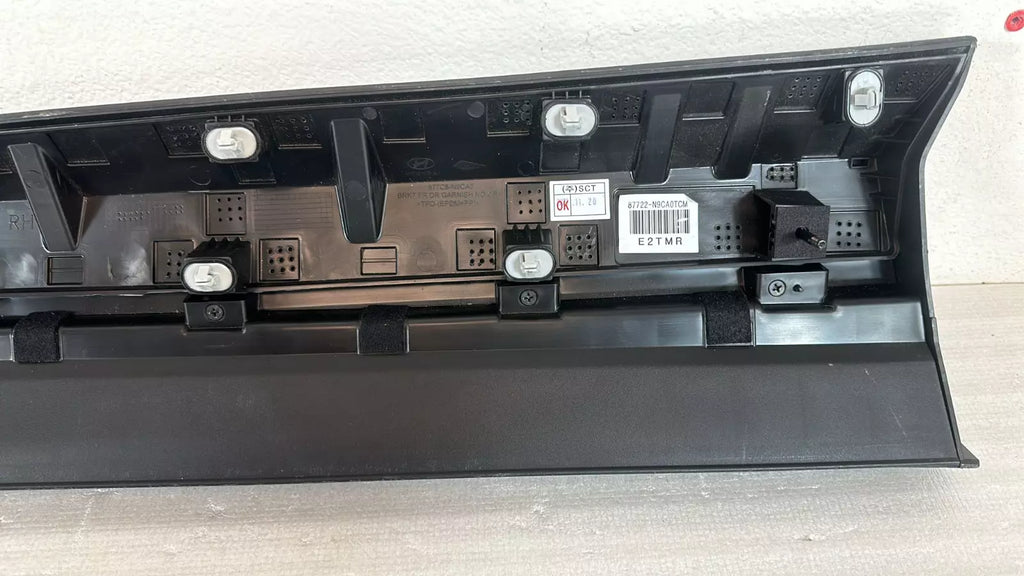 FRONT Door Lower Molding Right Black Tucson N-Line 21-22 HYBRID 23-24 87722N9CA0