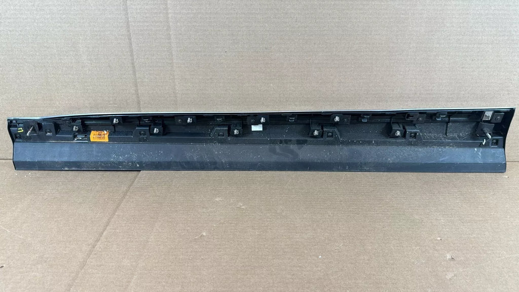 ⭐OEM⭐ Front Door Lower Molding Garnish Right For 20-2022 Palisade 87722S8000 SPC