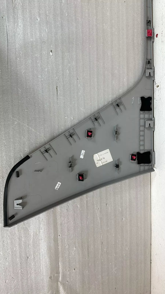 Rear RIGHT C Pillar Quarter Panel Moulding OEM⭐ 22-2023 Kia Carnival 87861R0000